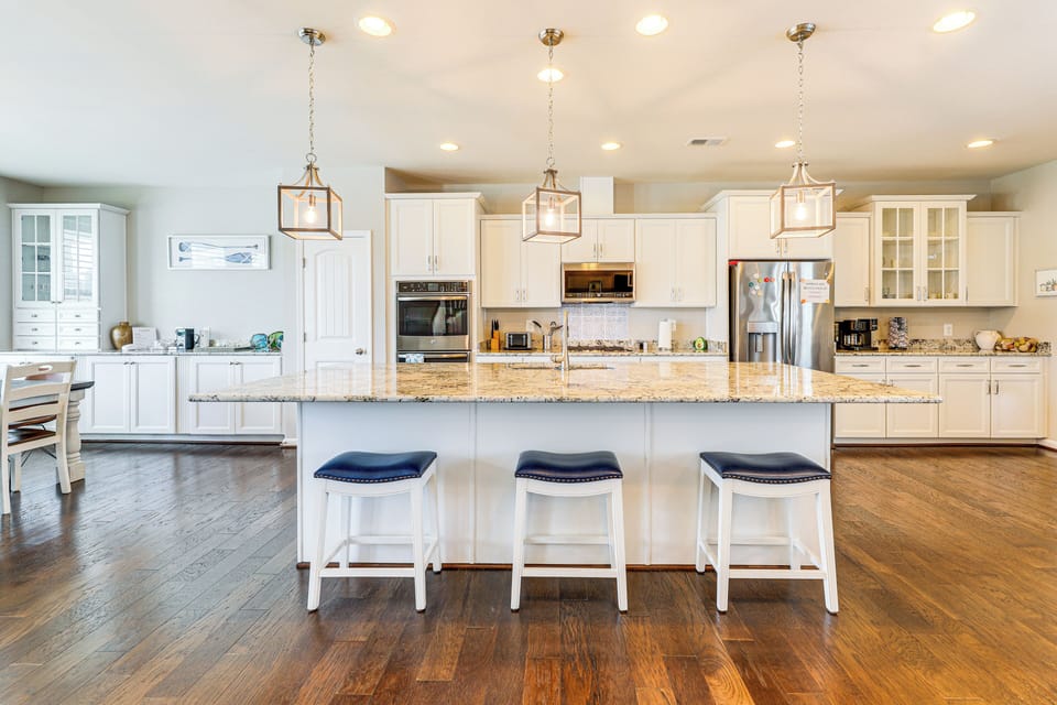 Kitchen | Double Wall Oven | Dishwasher | 1st Floor