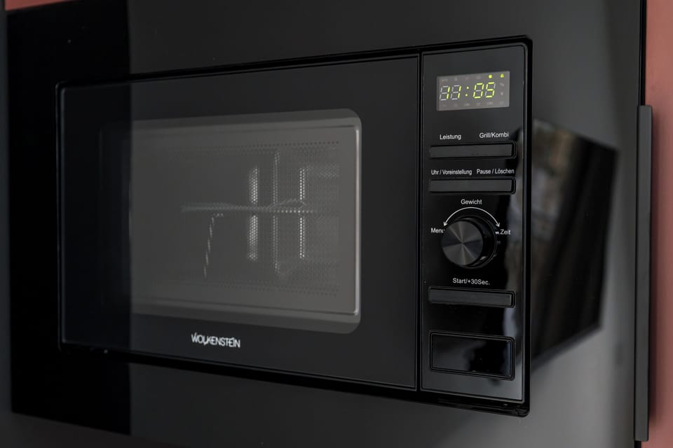 Superior Studio | Private kitchen | Fridge, microwave, stovetop, cookware/dishes/utensils
