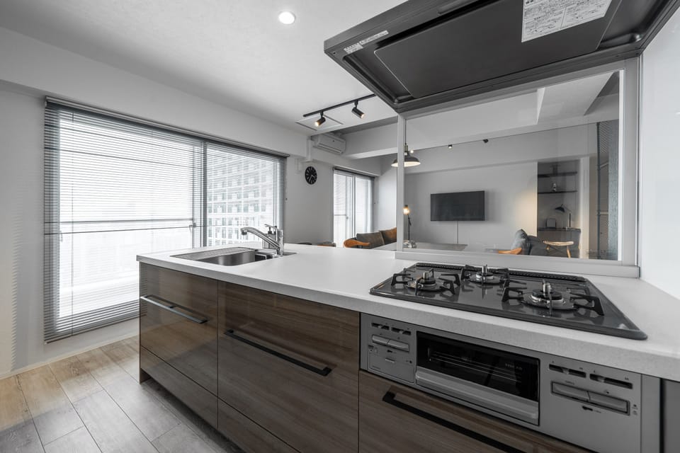 Fridge, microwave, stovetop, electric kettle