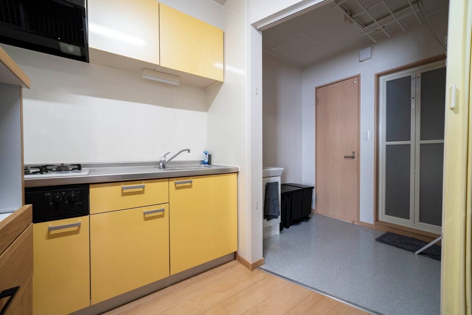 Fridge, microwave, stovetop, electric kettle