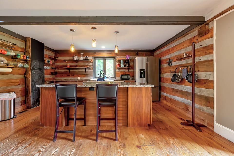 Kitchen – Modern finishes with ample counter space.

