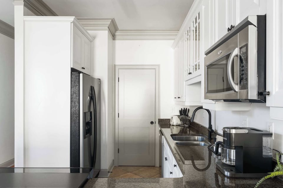 Fully equipped kitchen