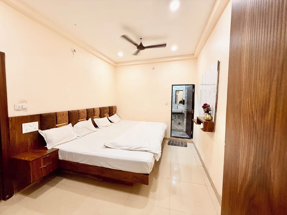 Superior Quadruple Room | Premium bedding, desk, laptop workspace, soundproofing