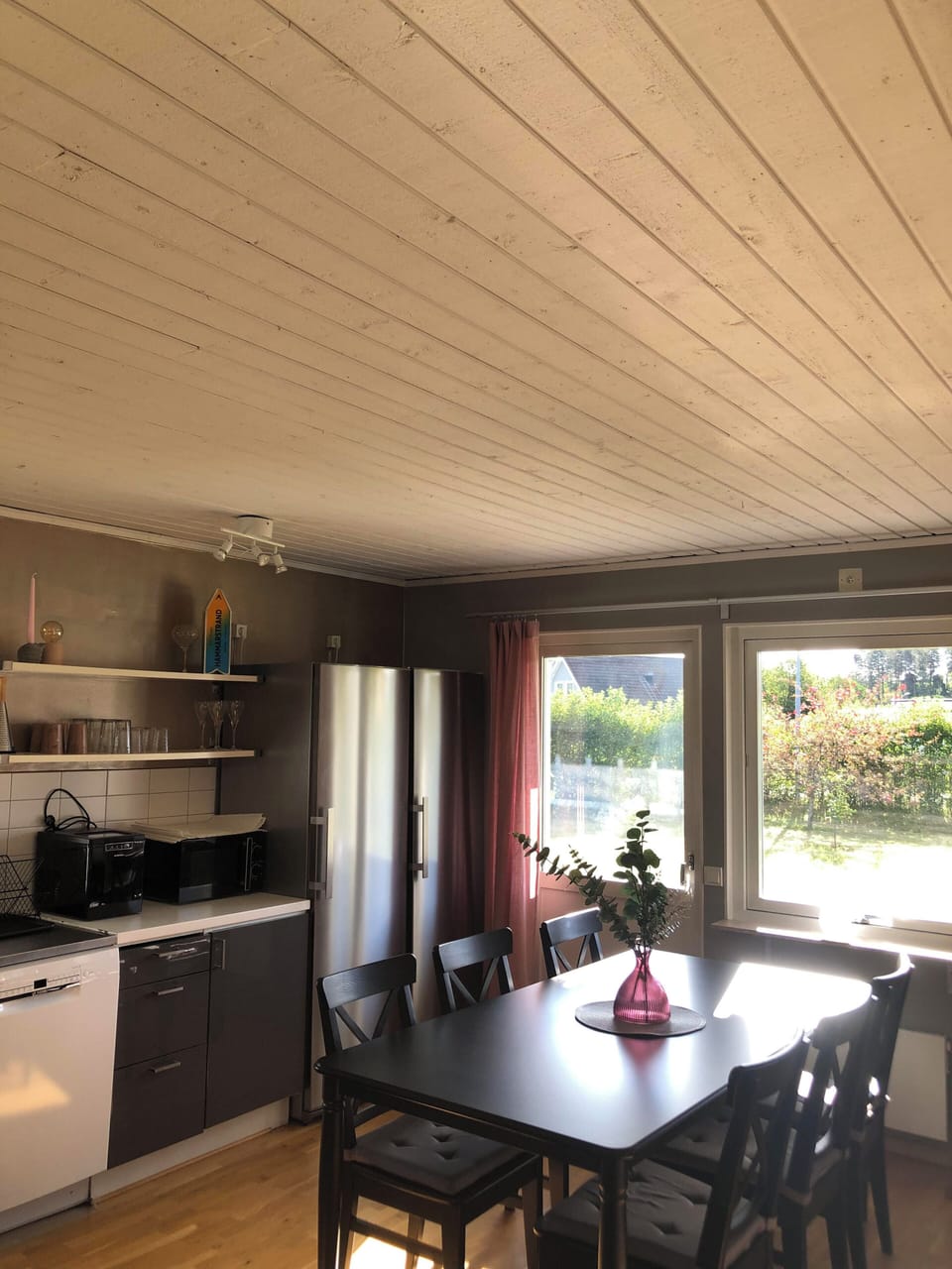 Deluxe House, 4 Bedrooms, Garden View | Private kitchen | Coffee/tea maker, electric kettle