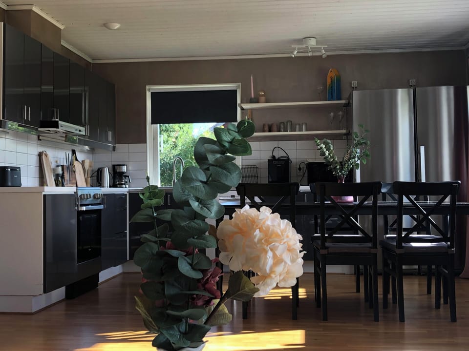 Deluxe House, 4 Bedrooms, Garden View | Blackout drapes, iron/ironing board, cribs (surcharge), bed sheets