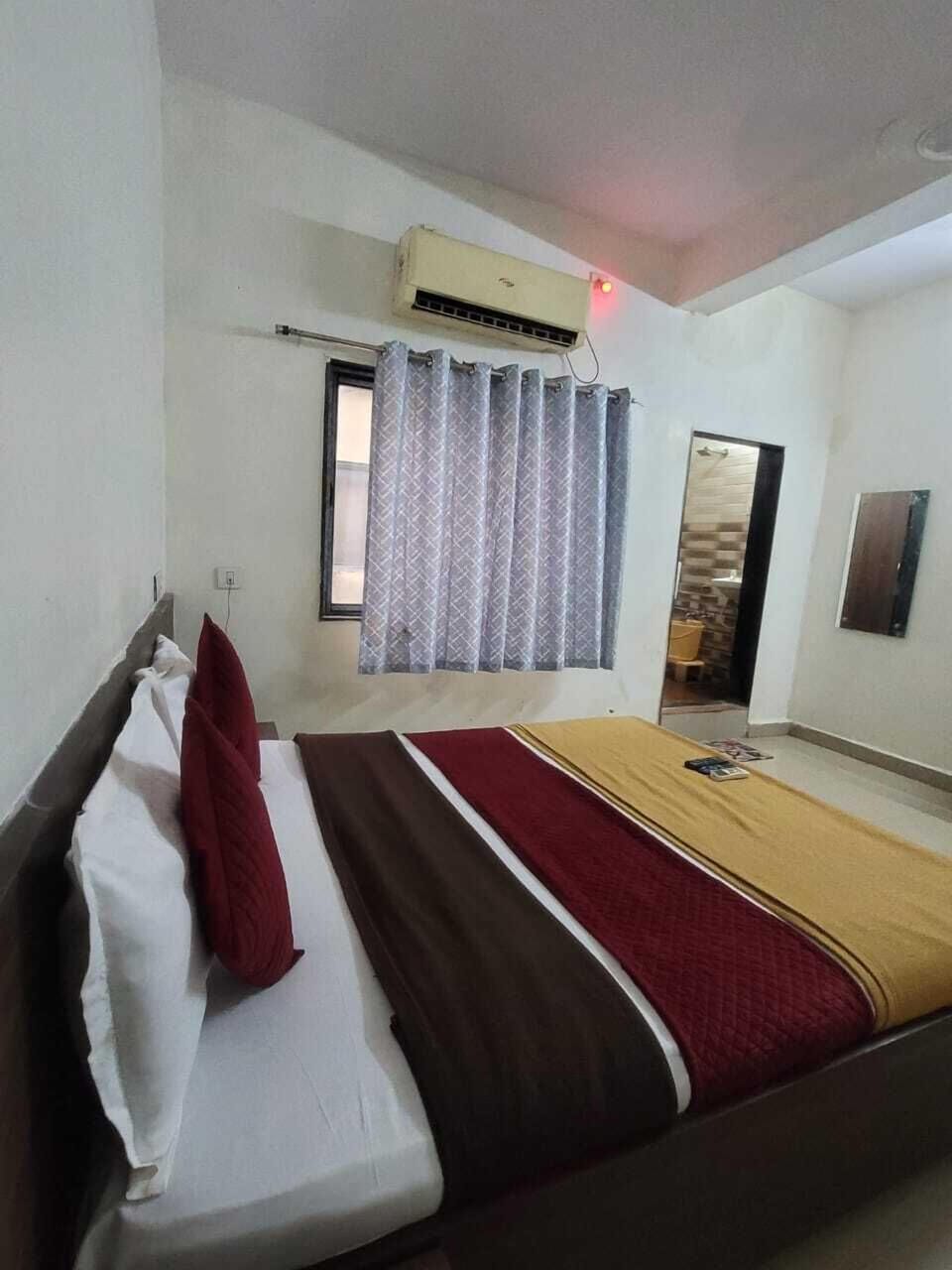Deluxe Double Room | Free WiFi