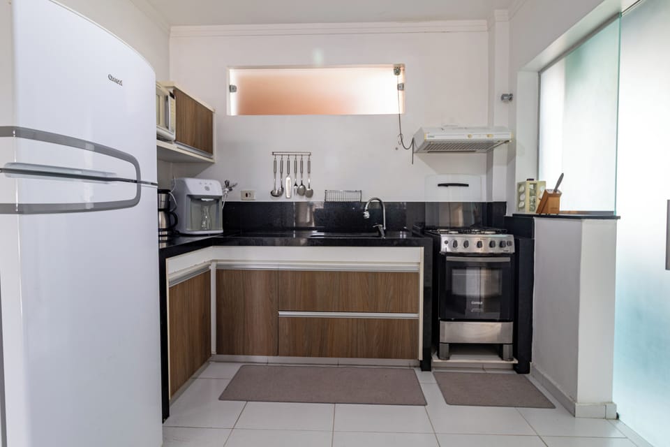 Classic Apartment, 3 Bedrooms, Kitchen | Private kitchen