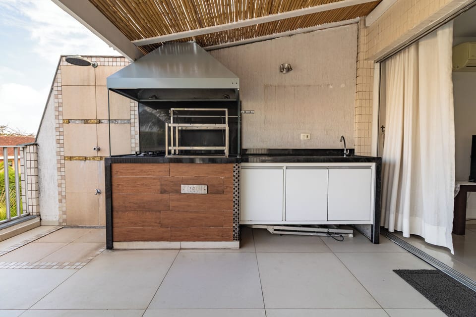 Classic Apartment, 3 Bedrooms, Kitchen | Lanai