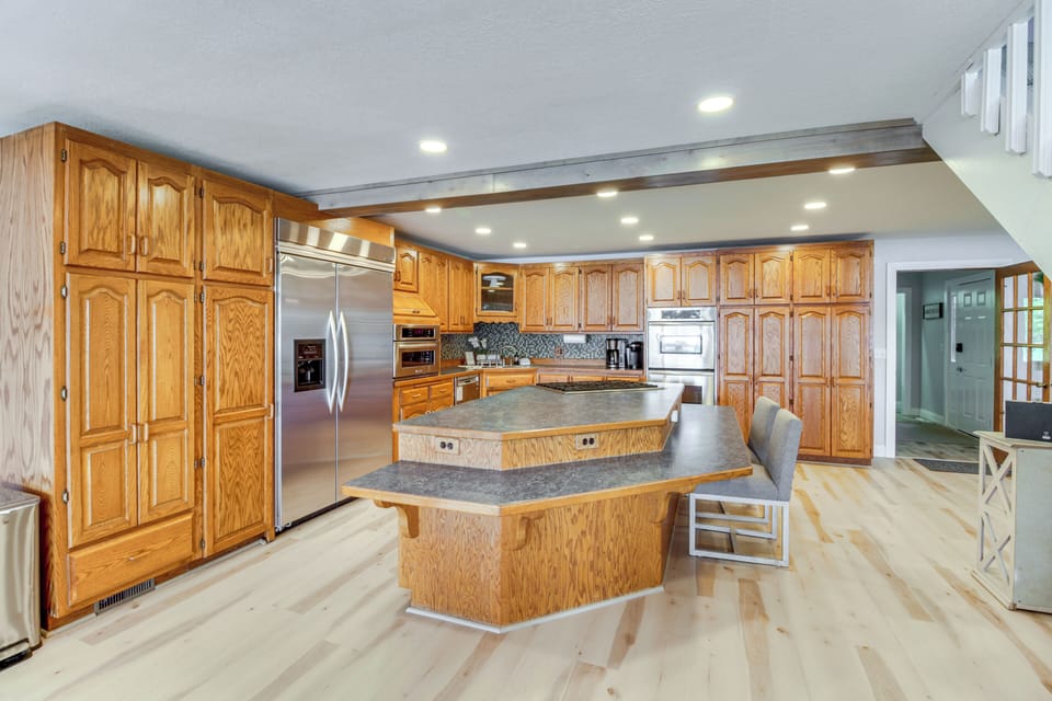 House (5 Bedrooms) | Interior