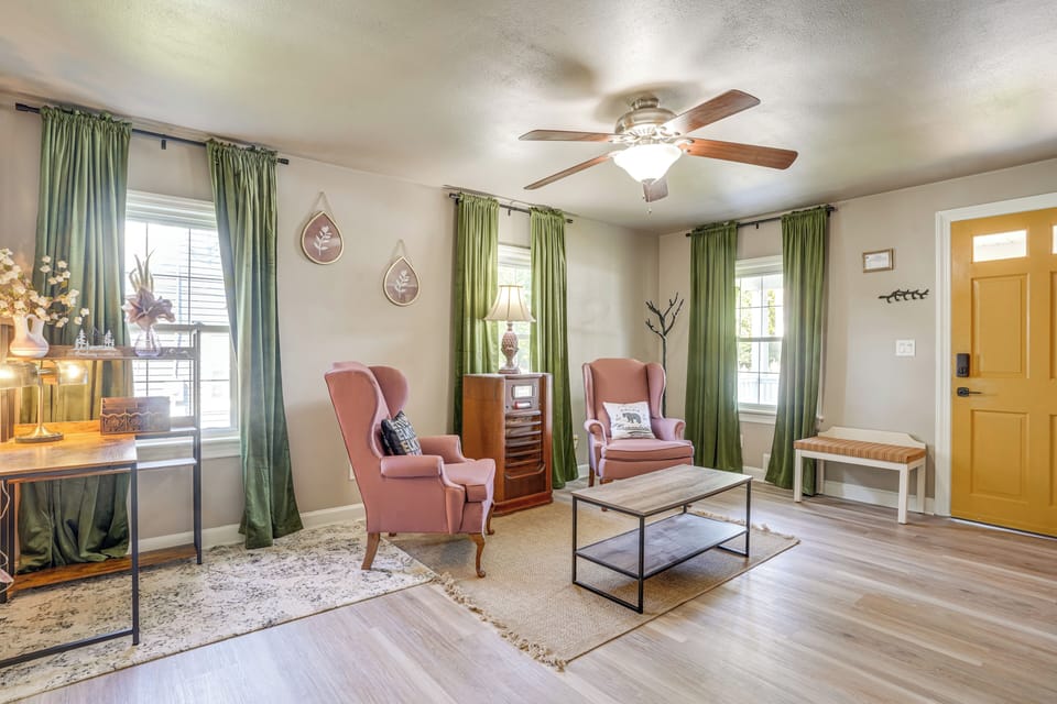 House (4 Bedrooms) | Interior