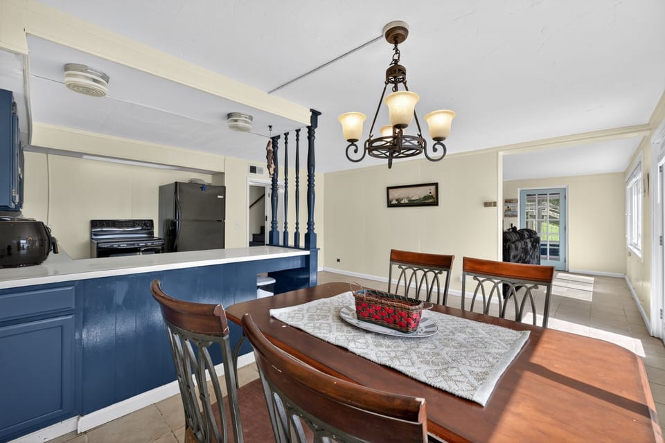 House, 3 Bedrooms | Dining