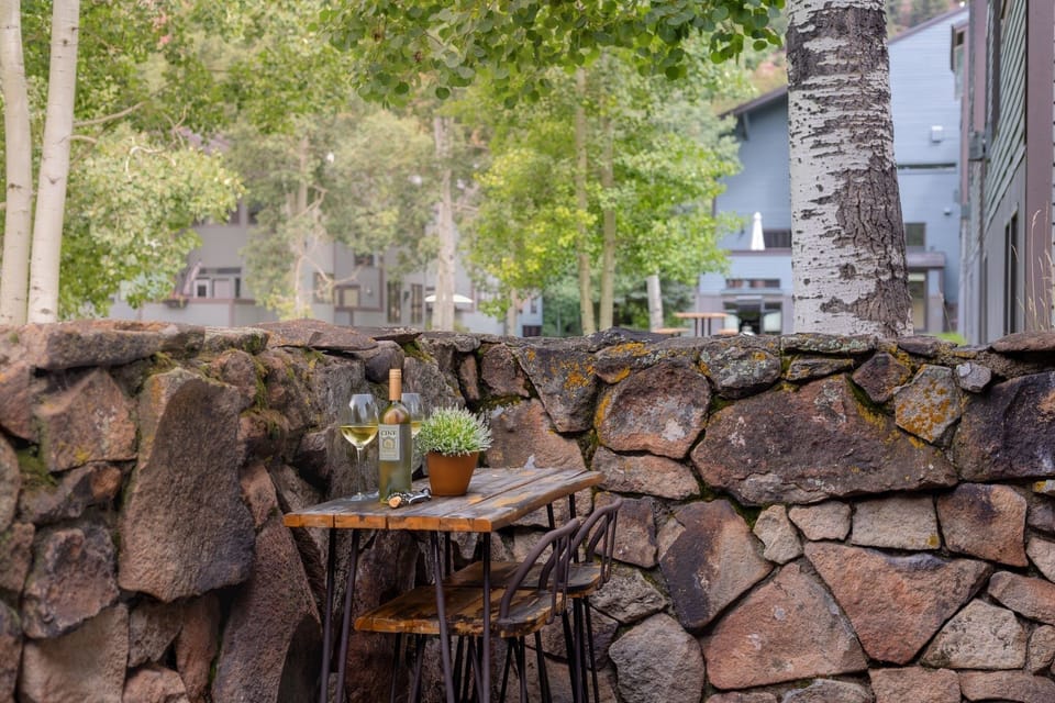 Studio, 1 Bedroom | Outdoor dining