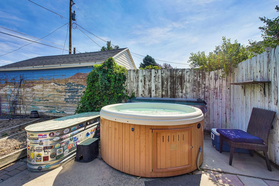 Shared Outdoor Space | Hot Tub