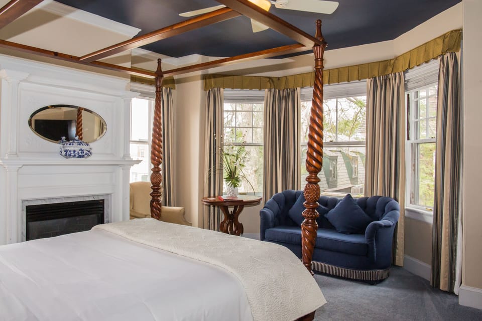 Blue Bay Room | Egyptian cotton sheets, premium bedding, pillowtop beds, in-room safe