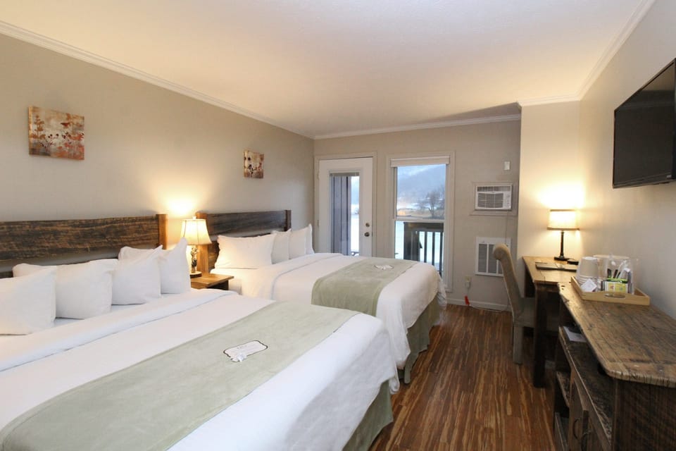Standard Double Room, Lake View | Hypo-allergenic bedding, down comforters, individually decorated