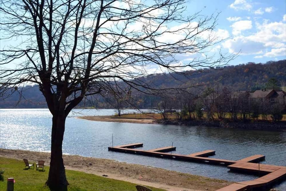 Standard Double Room, Lake View | View from room