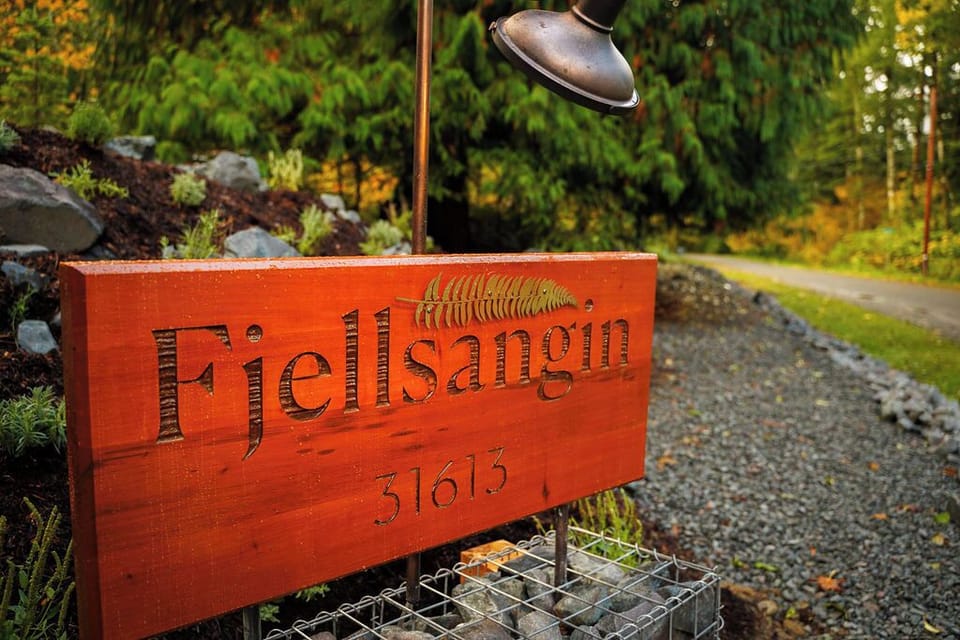 Welcome to Fjellsangin — your modern alpine retreat begins here.