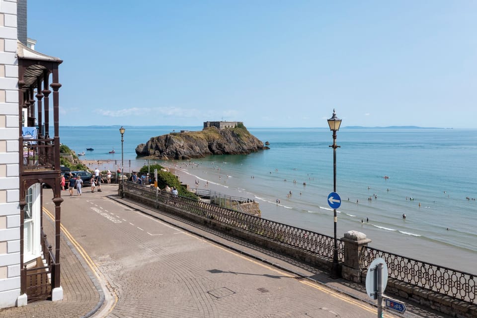 Sea Front Apartment