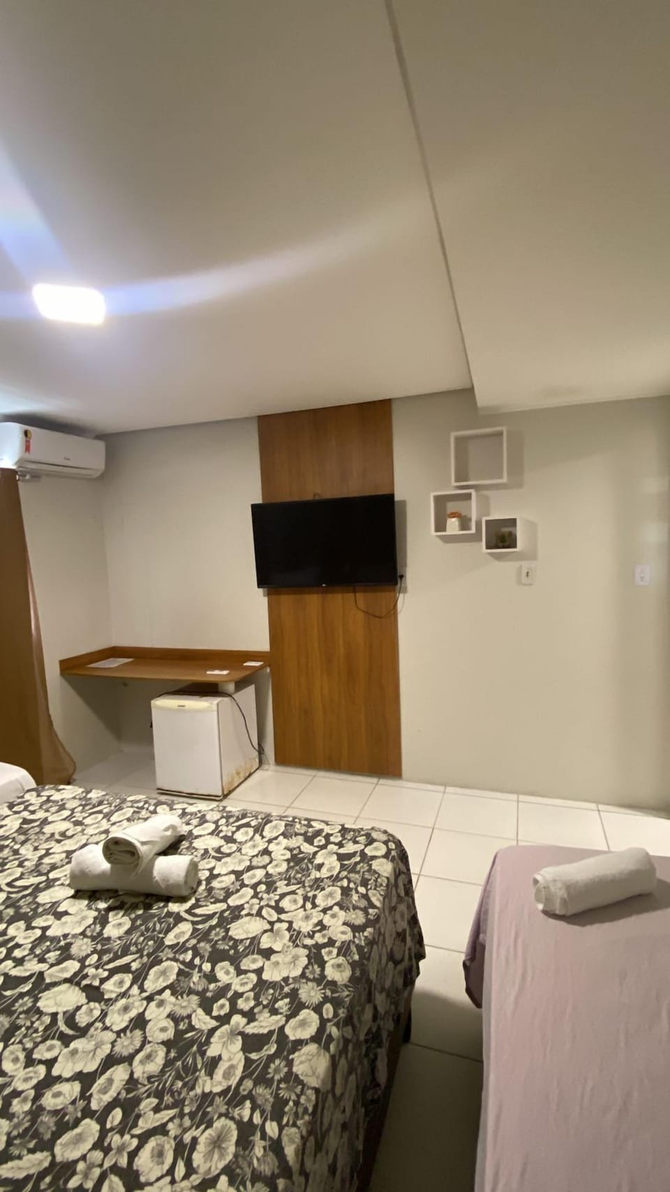 Comfort Quadruple Room, Multiple Beds, Private Bathroom | Desk, iron/ironing board, free WiFi, bed sheets