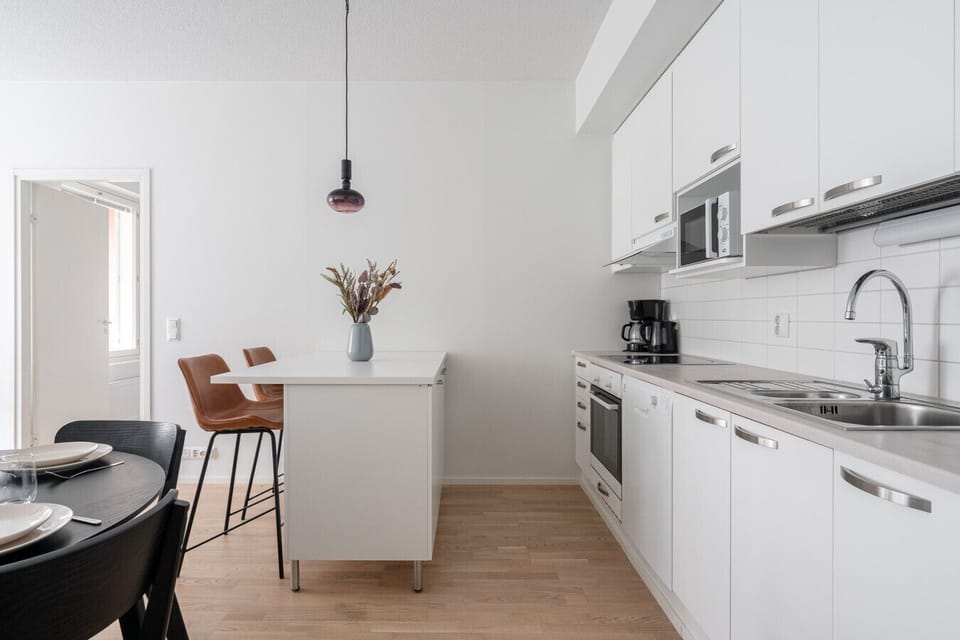 Find everything you need for home cooking, including high-end appliances and a starter kit of coffee and tea.