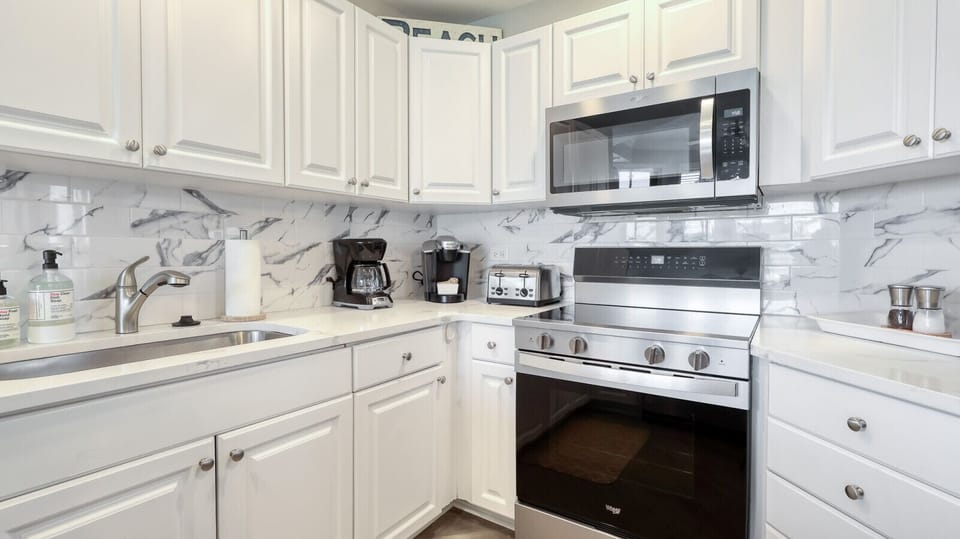 Stainless & Stylish Kitchen