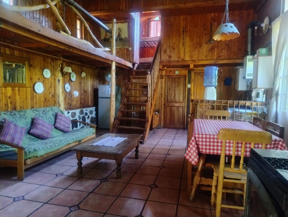 Family Cabin, 2 Bedrooms, Patio, Garden View | Interior