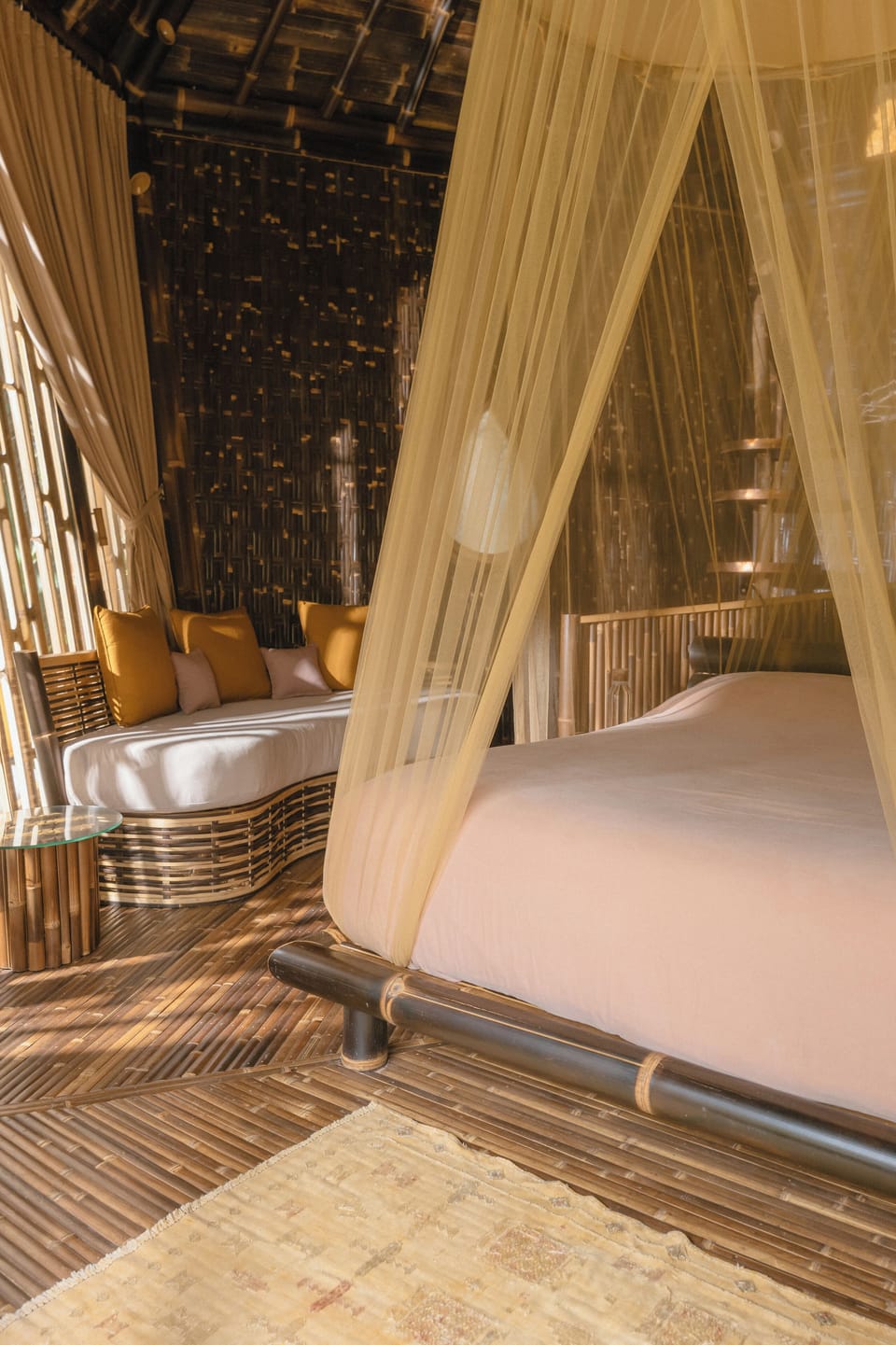 Cottage Putih | Desk, free WiFi, bed sheets