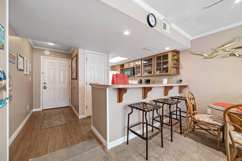 Breakfast bar and kitchen