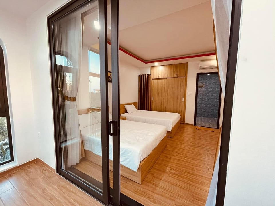 Luxury Villa, Pool View | Premium bedding, down comforters, memory foam beds, minibar