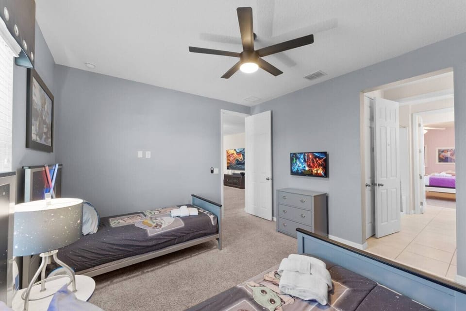 BEDROOM #7: 2  TWIN BEDS . STAR WARS THEMED. #Disney #Parks #kingdom #springs #Lake #resort #Apartment #Vacation #Rental #waterpark #Kissimmee #Orlando #universal #citywalk #Solara #FlowRide #surfsimulator
