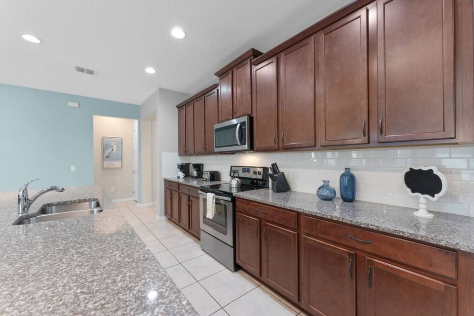 KITCHEN #Disney #Parks #kingdom #springs #Lake #resort #Apartment #Vacation #Rental #waterpark #Kissimmee #Orlando #universal #citywalk #Solara #FlowRide #surfsimulator