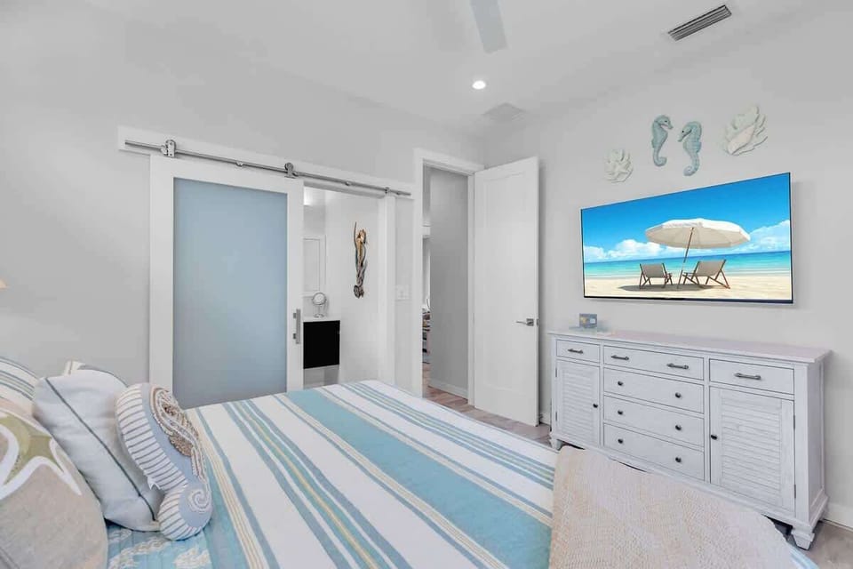 Bedroom with King Bed