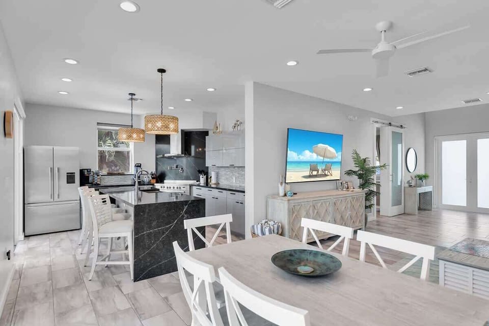Kitchen, living and dining area ground level