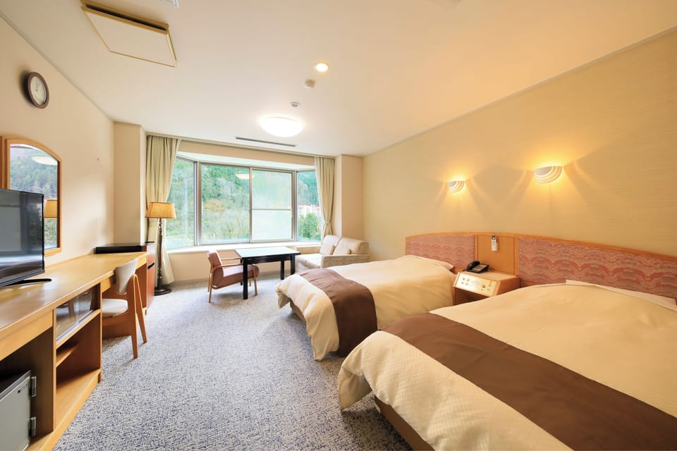 Standard Twin Room, River View | WiFi (free), bed sheets