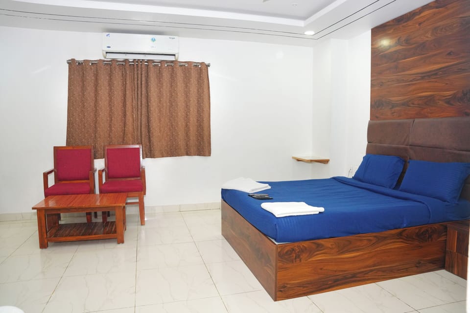 Deluxe Double Room | Free WiFi