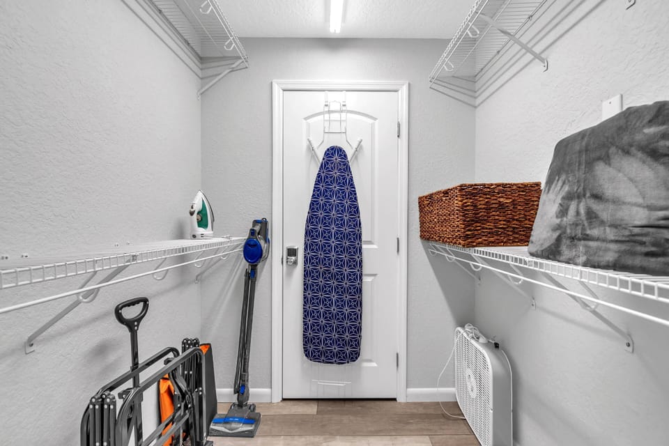 Master Bedroom Walk-in Closet