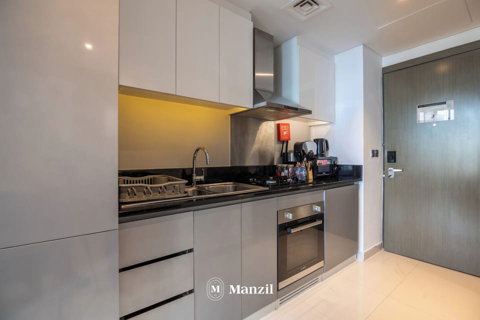 Luxury Studio, Canal View | Private kitchenette