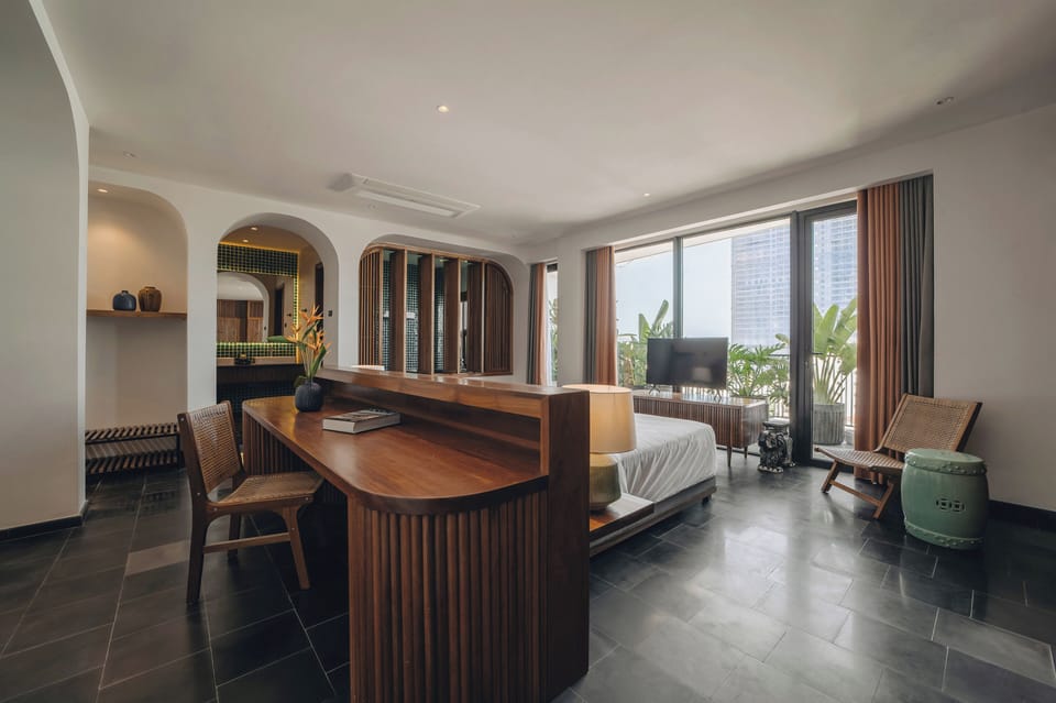 Executive Double Room, Balcony, Partial Ocean View | Minibar, in-room safe, desk, laptop workspace