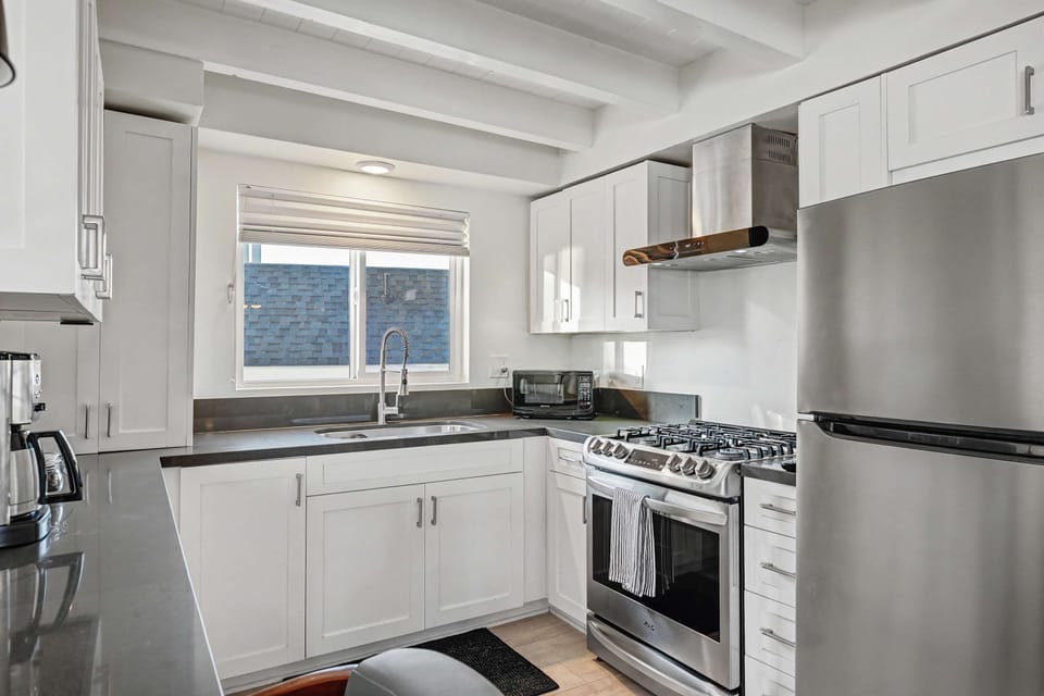 Fully equipped kitchen