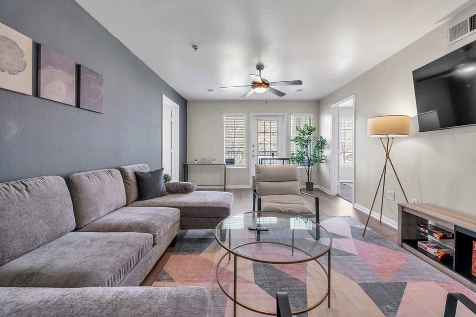 Inviting lounge area designed for relaxing evenings & casual conversation.