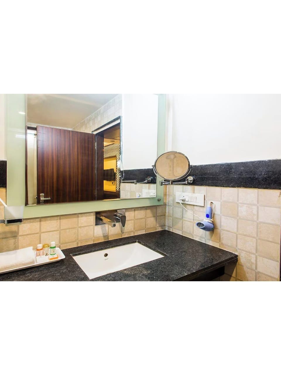 Club Room | Bathroom | Slippers