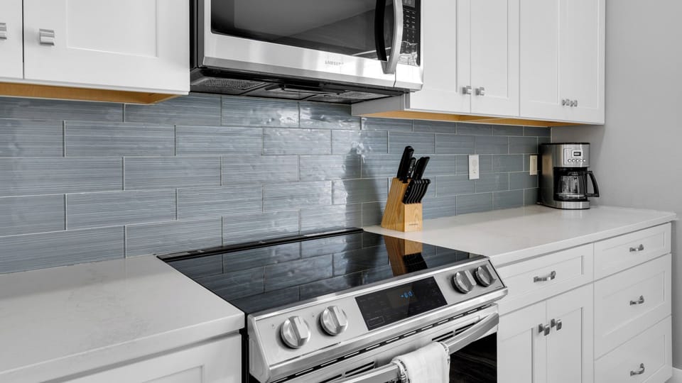 Sweet Retreat - Kitchen Area
