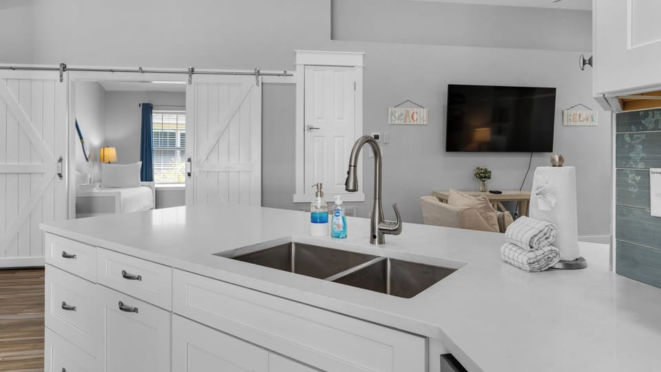 Sweet Retreat - Kitchen Area