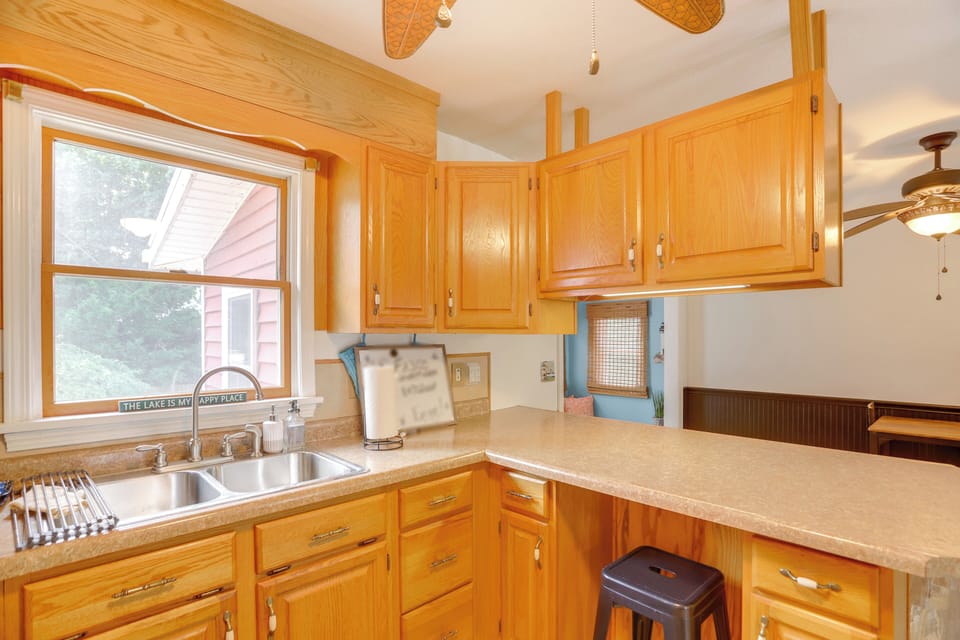 House (2 Bedrooms) | Interior
