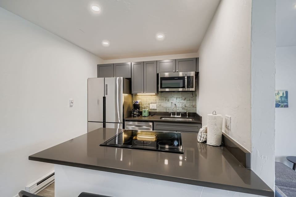 Condo, 1 Bedroom | Private kitchen | Coffee/tea maker, fridge, oven, toaster