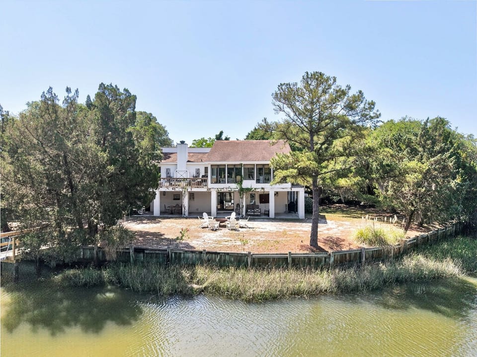 House, 4 Bedrooms | Exterior