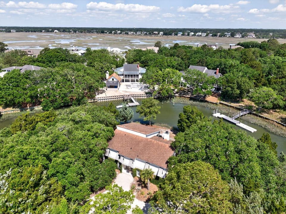 House, 4 Bedrooms | Aerial view