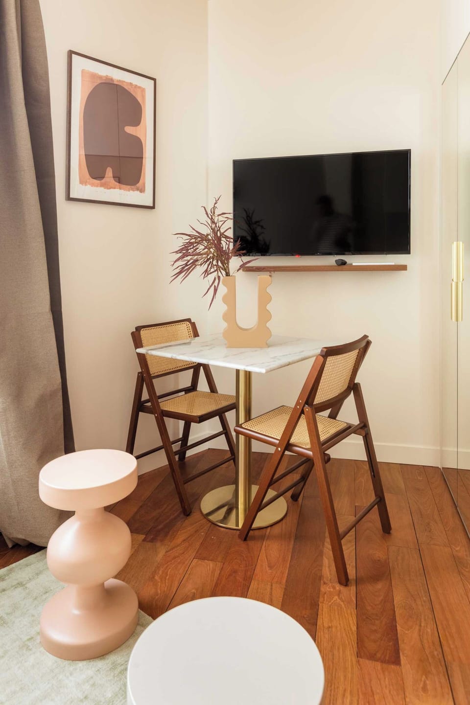 Apartment | Dining