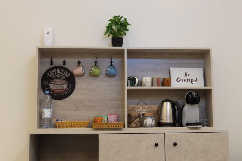 Deluxe Apartment | Coffee and/or coffee maker