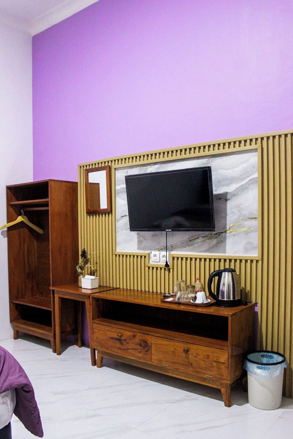 Standard Room, Non Smoking | Desk, blackout drapes, soundproofing, iron/ironing board
